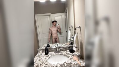 TheStepBrothers - Lil bro wanks a bit in the mirror - 13 secs - free gay porn