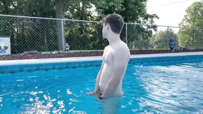 TheStepBrothers - Lil bro has a wank in the pool - 5 min - free gay porn