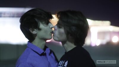 Helix - Seth Peterson & Noah Bentley - Swapping Spots - free gay porn 