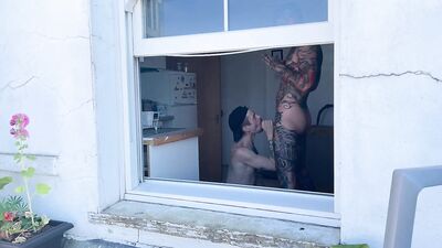 RawFuckClub - Hoping the neighbours get distracted by my mates tattoos while i eat his hole - free gay porn 