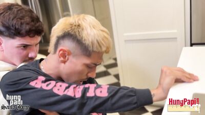 HungPapi - HELP! I'M STUCK! - free gay porn