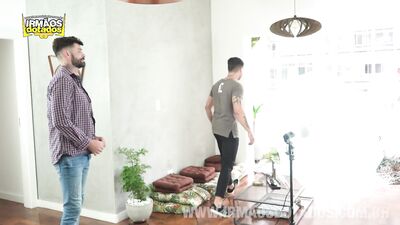 IrmaosDotados - The Realtor fucked me - free gay porn