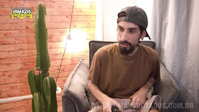 IrmaosDotados - O Saco Pentelhudo Do Meu Primo - Luiggi and Bielzinho - free gay porn