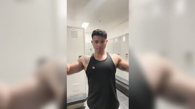 Discord Leak - Locker Room Gay Porn (20)