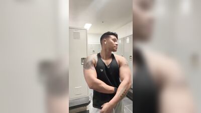 Discord Leak - Locker Room Gay Porn (20)