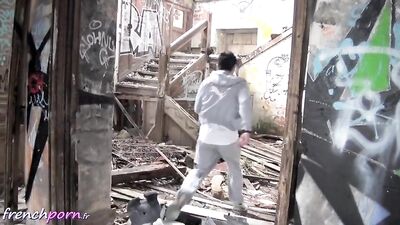 Gang bang of Enzo Rimenez and Waikix - free gay porn