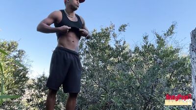 HungPapi - Public Jerk OFF! - Solo - free gay porn