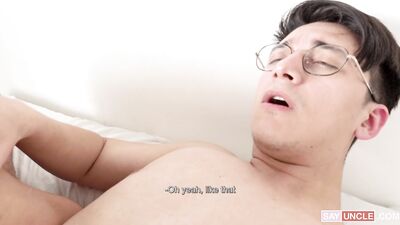 LatinLeche - Vicco Landi and Bruno Pattel - Heres Your Tip Pizzap4 Boy - free gay porn