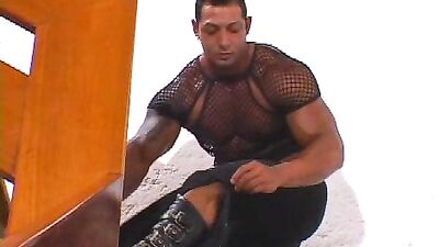 Musclehunks - Ezequiel Martinez 1-2 - free gay porn