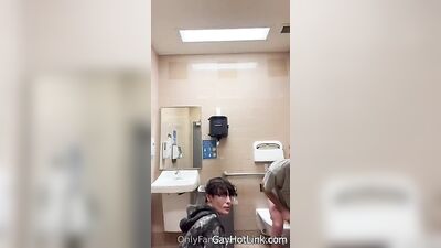 OnlyFans -Riley (23) - free gay porn
