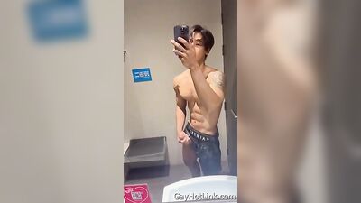 Unknown OnlyFans (32) - free gay porn