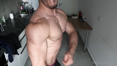 Kevin OnlyFans - - 2023-08-30 16-08-35