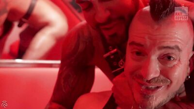RFC - Viktor uses all his holes - free gay porn