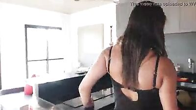 SetSes Hotwife make DP with plumbing employees Paola Gurgel Trailer