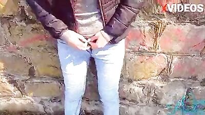 PLEEEEEEASE CUN INSIDE ME UNDER A RAILROAD BRIDGE