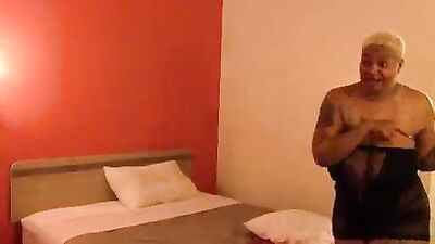 Lady Onyx Ends Up At The WRONG Hotel Then Gets Slayed
