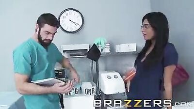 Doctors Adventure (Shazia Sahari) Doctor pounds Nurse while patient is Brazzers