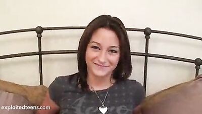 Cute Teen Gets Creampied