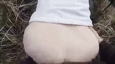 Teasing milf gets her ass fucked at the beach