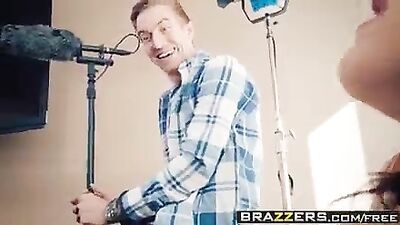 Brazzers Pornstars Like it Big The Replacement scene starring Jennifer White and Danny D