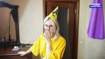My stepbrother cum inside my pussy on my birthday
