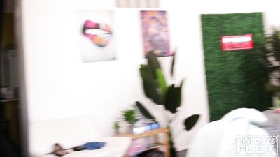 HotGuysFuck - Enola Blaze Loves The Big Long Dick On Persian Sex Machine Zane Walker