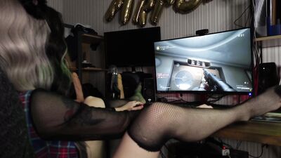 Gamer girl fucks her stepdad with strapon