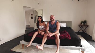 HotGuysFuck - Ian Cage Goes Cave-Man on Little Latina Reina Heart