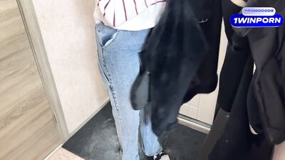 A stranger was divorced for sex by offering a new iPhone
