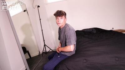 HotGuysFuck - Reina Heart Goes Fan Girl Over Drake Vons Massive Dick