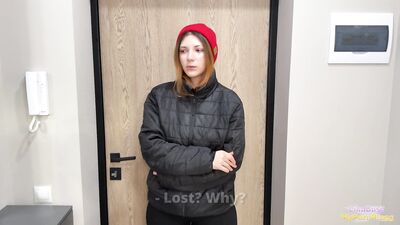 Teen delivery girl lost my order and she gave me BIG BONUSES as compensation