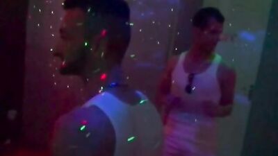 Sexy Dancing - free gay porn