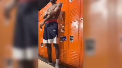 Men in Locker Rooms Gay Porn Video (64)