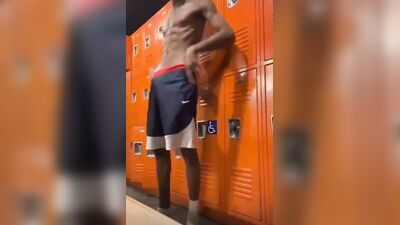 Men in Locker Rooms Gay Porn Video (64)