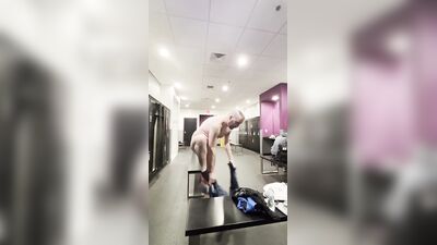 Men in Locker Rooms Gay Porn Video (15)