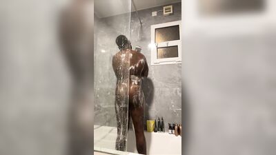 It's Shower Time Gay Porn Video (2)