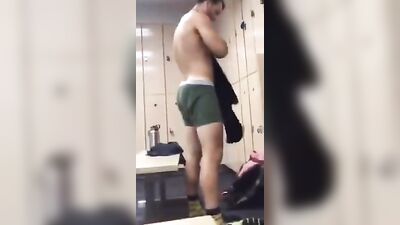 Men in Locker Rooms Gay Porn Video (155)