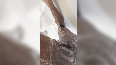 It's Shower Time Gay Porn Video (2)