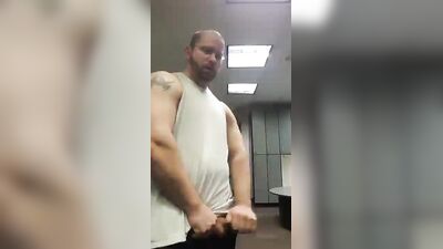 Men in Locker Rooms Gay Porn Video (154)