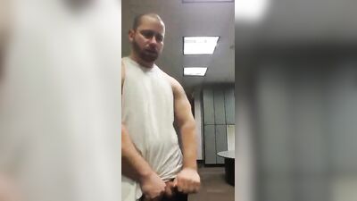 Men in Locker Rooms Gay Porn Video (154)
