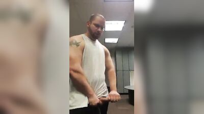 Men in Locker Rooms Gay Porn Video (154)