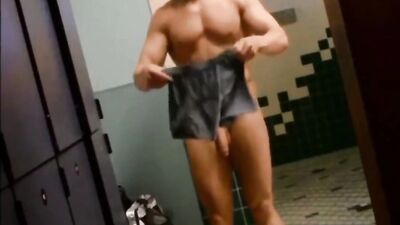 Men in Locker Rooms Gay Porn Video (84)