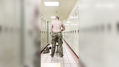 Men in Locker Rooms Gay Porn Video (88)