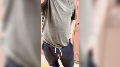 Men in Locker Rooms Gay Porn Video (78)