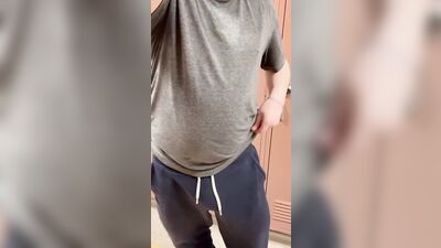 Men in Locker Rooms Gay Porn Video (78)