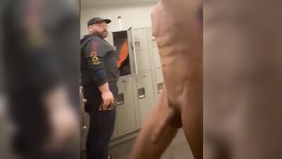 Men in Locker Rooms Gay Porn Video (123)