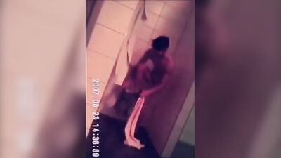 Men in Locker Rooms Gay Porn Video (79)