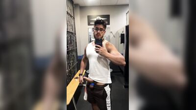 Men in Locker Rooms Gay Porn Video (15)