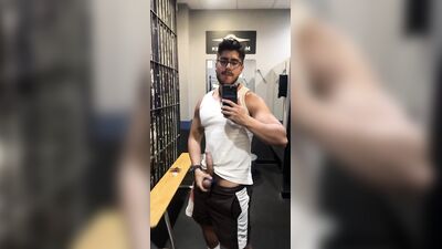 Men in Locker Rooms Gay Porn Video (15)