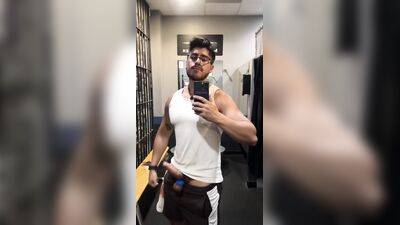 Men in Locker Rooms Gay Porn Video (15)